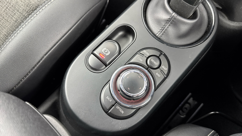 MINI Hatchback 135kW Cooper S Level 2 33kWh 3dr Auto Electric Hatchback